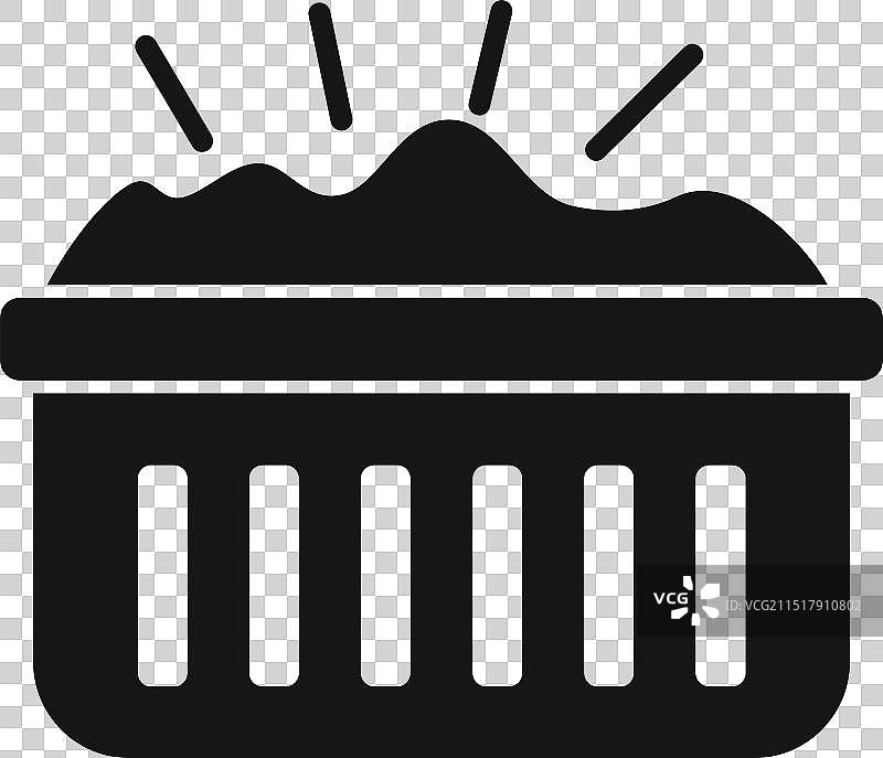 溢出脏衣物的洗衣篮图片素材