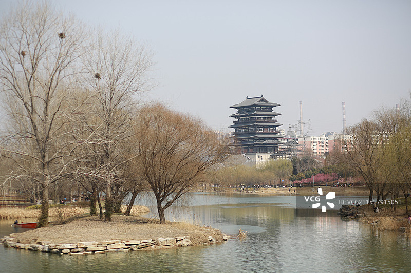 郑州西流湖公园千金梅岭晴云阁图片素材