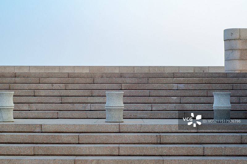 青岛情人坝的台阶图片素材