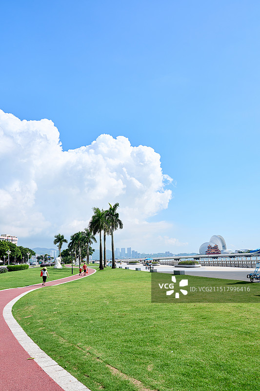 城市风光与公园绿地图片素材