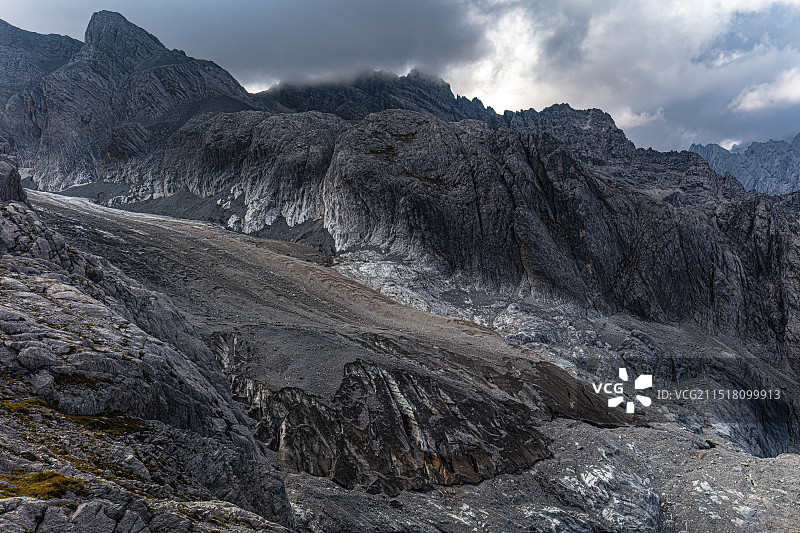 云南丽江玉龙雪山冰川公园及冰川地貌图片素材