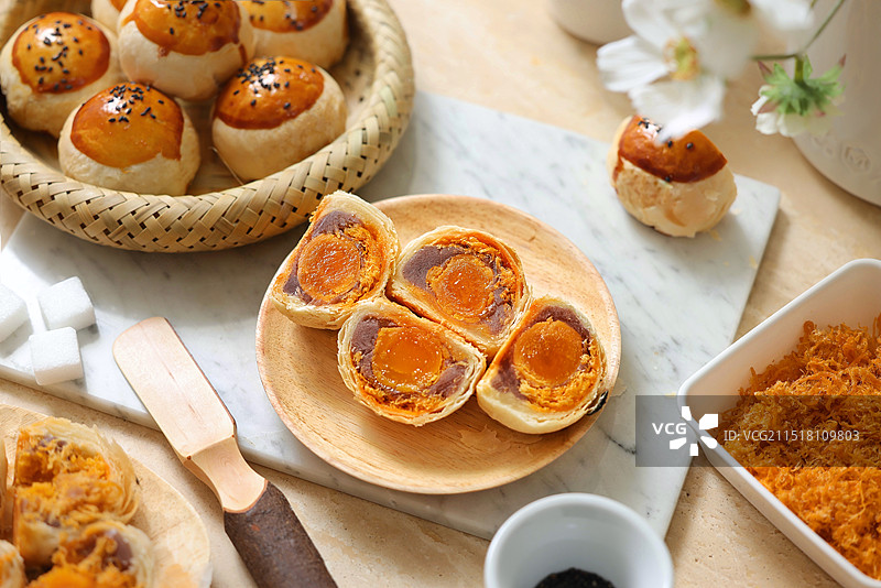 蛋黄酥 蛋黄切面图片素材