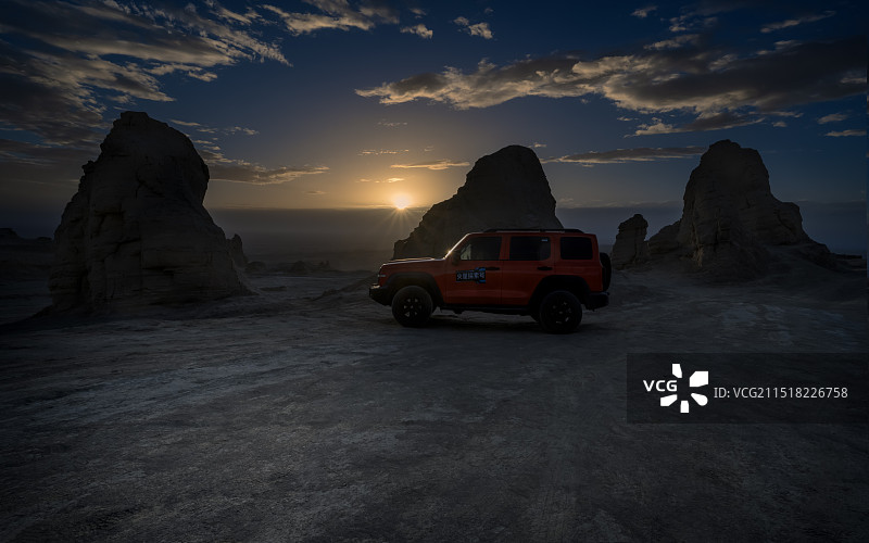 【夕阳西下 • 俄博梁】图片素材