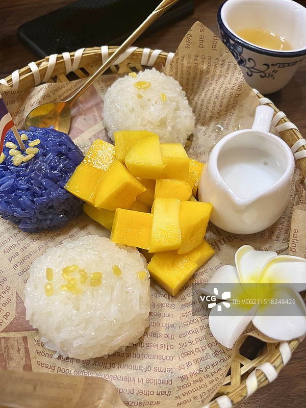 泰国菜之芒果糯米饭图片素材
