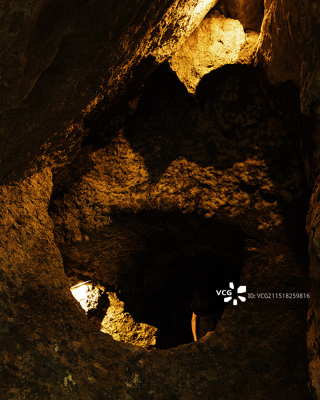 倪翁洞-位于丽水市缙云仙都风景区.图片素材