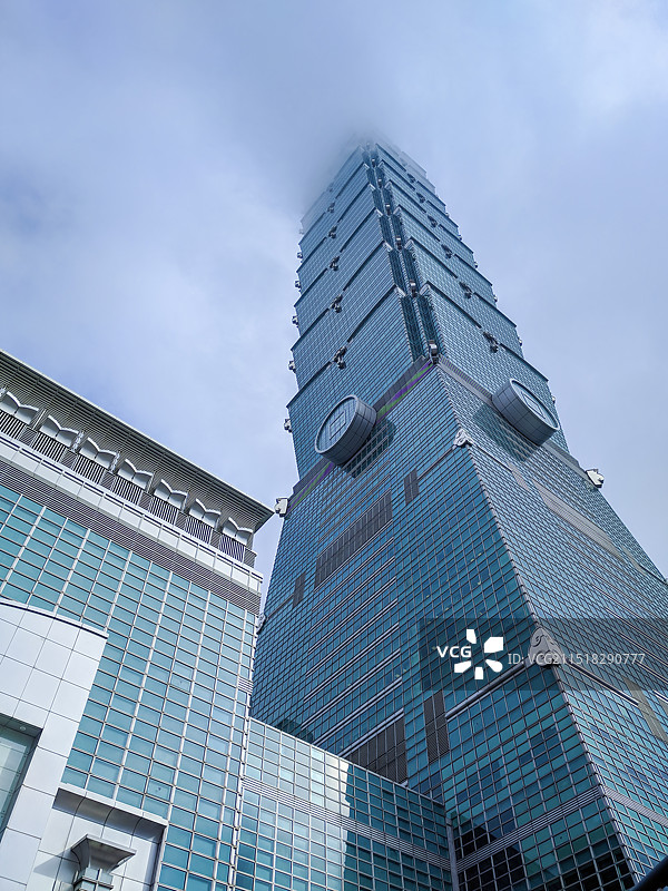 台北101大厦仰视图图片素材
