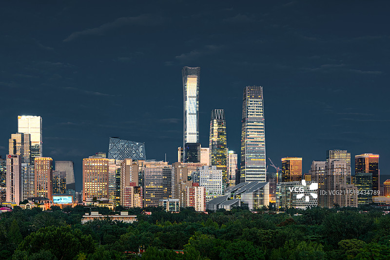 北京地标建筑国贸cbd北京中信大厦夜景图片素材