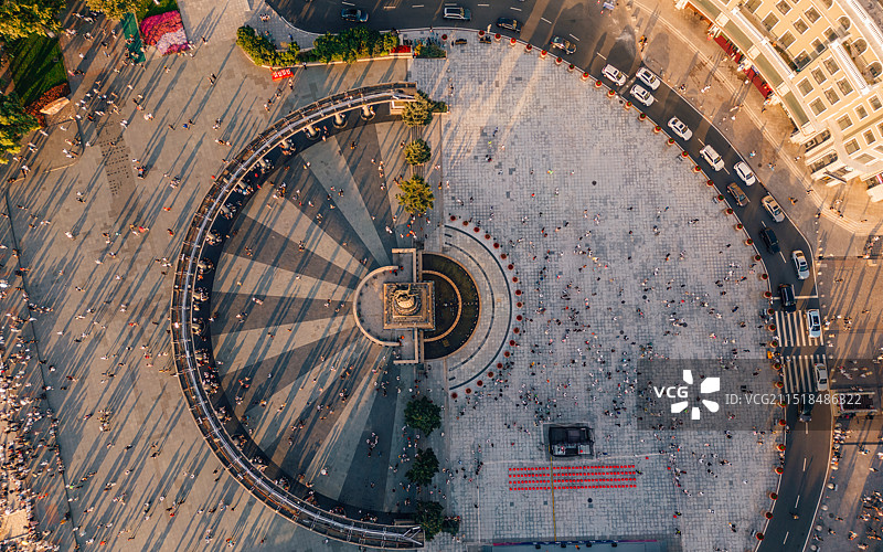 航拍哈尔滨防洪纪念塔广场图片素材