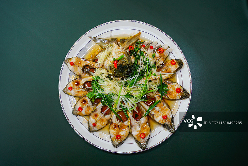 清蒸鲑鱼桂鱼摆盘图片素材