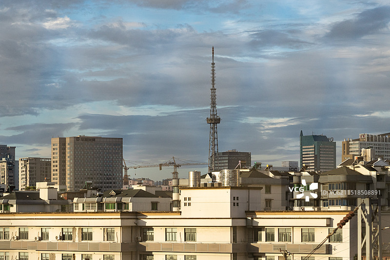 文晖大桥看杭州黎明图片素材