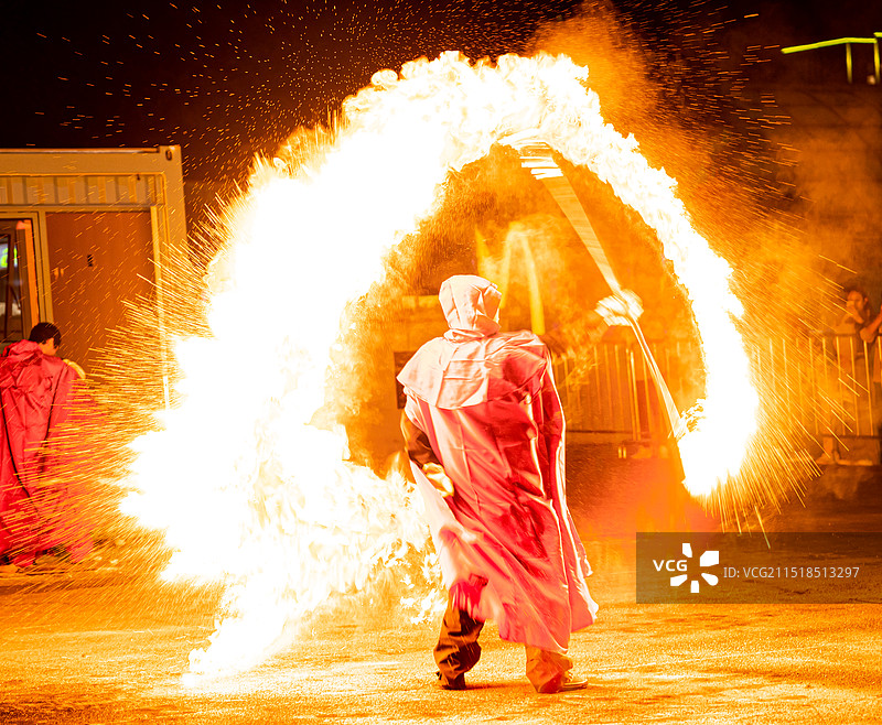 火壶表演图片素材