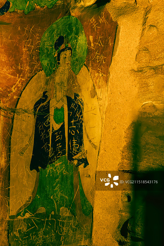 云岗石窟被人涂鸦的壁画图片素材