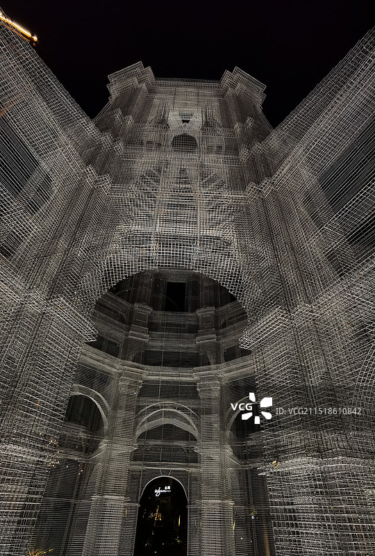 艾杜雅多 ‧ 特雷索迪作品《萦思 Etherea》图片素材