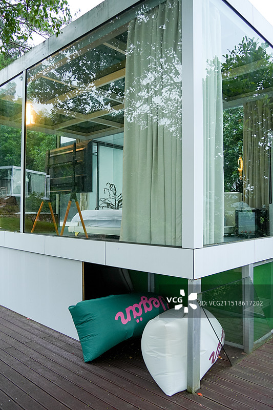 杭州 桐庐 民宿 之之野川 竹林 隐居 高端民宿 玻璃 房间图片素材