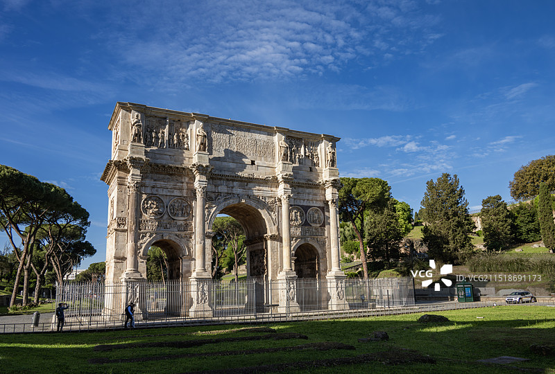 建于公元315年的罗马君士坦丁凯旋门图片素材
