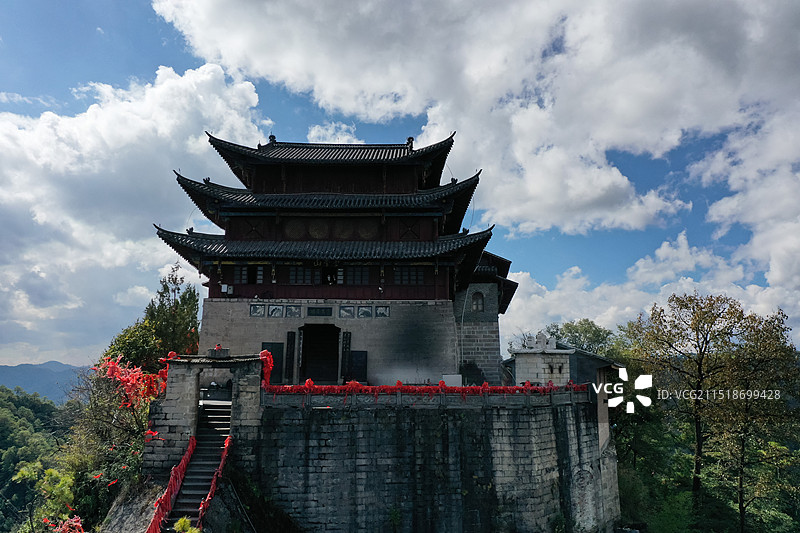 云南保山腾冲云峰山险峻风光图片素材