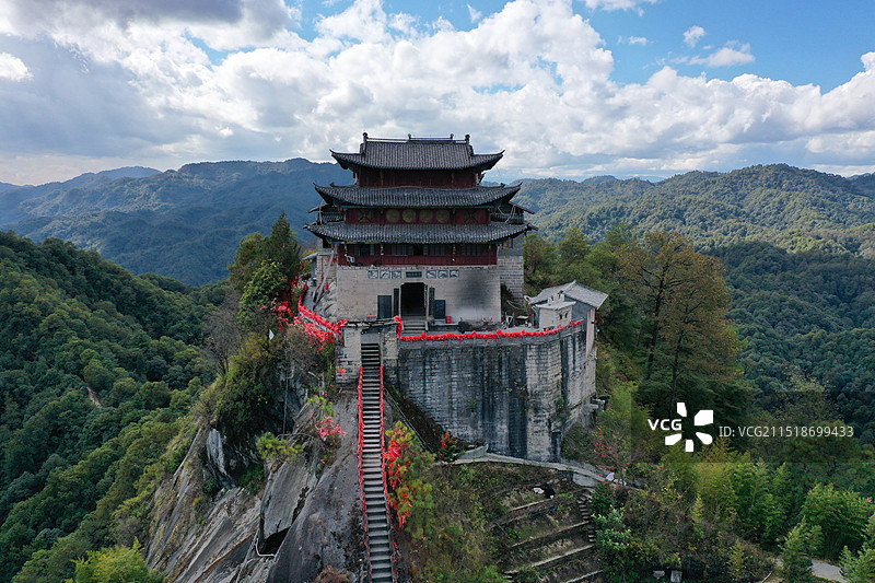 云南保山腾冲云峰山险峻风光图片素材