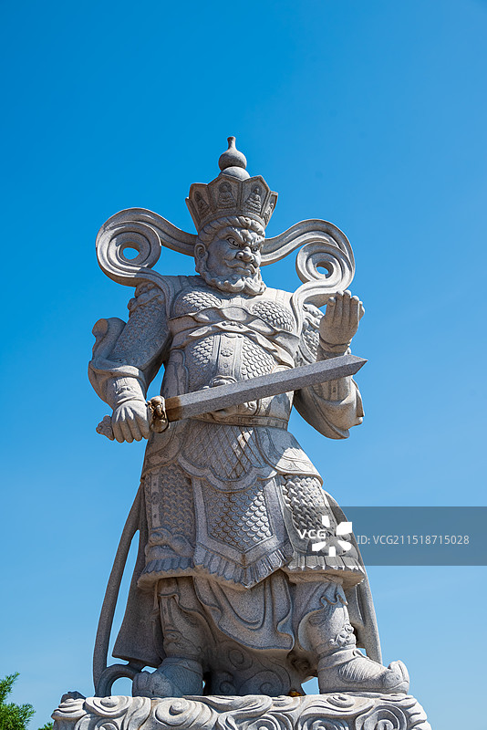 江苏徐州宝莲寺增长天王，香火祈福图片素材