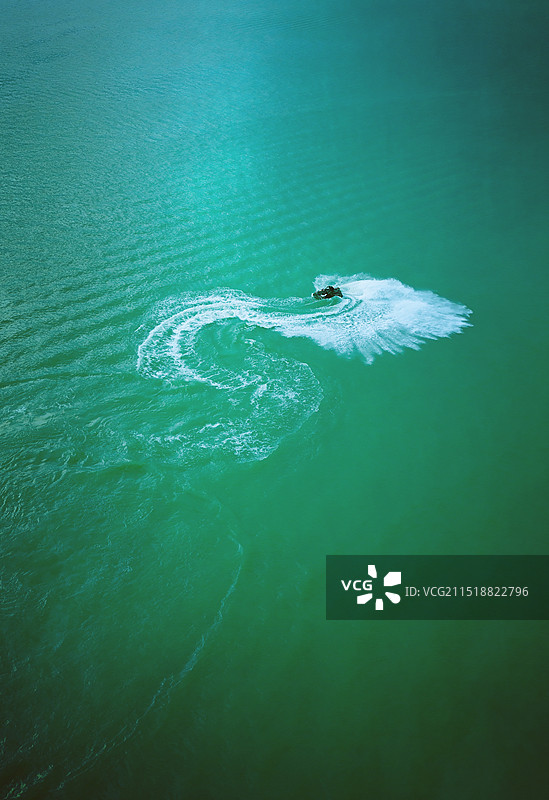 神龙摆尾图片素材