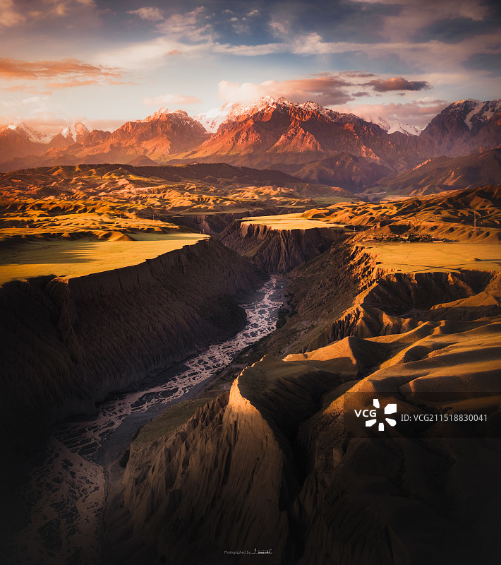 日落时的空中风景图片素材