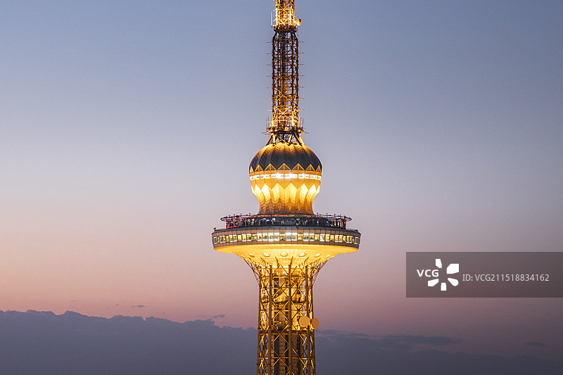 哈尔滨夜景龙塔图片素材