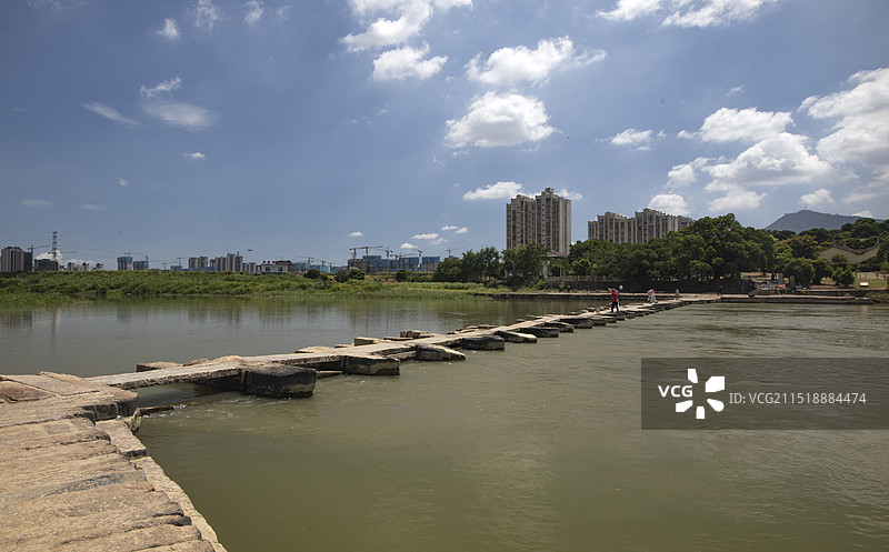 天文大潮时的木兰陂图片素材