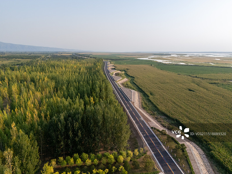 山西省运城市永济市蒲州镇环游黄河公路航拍视角图片素材