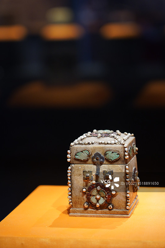 法门寺博物馆的金筐宝钿珍珠装珷玞石宝函图片素材