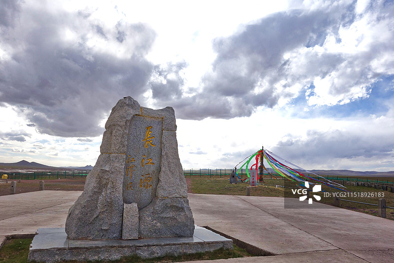 青海沱沱河 长江源纪念碑图片素材