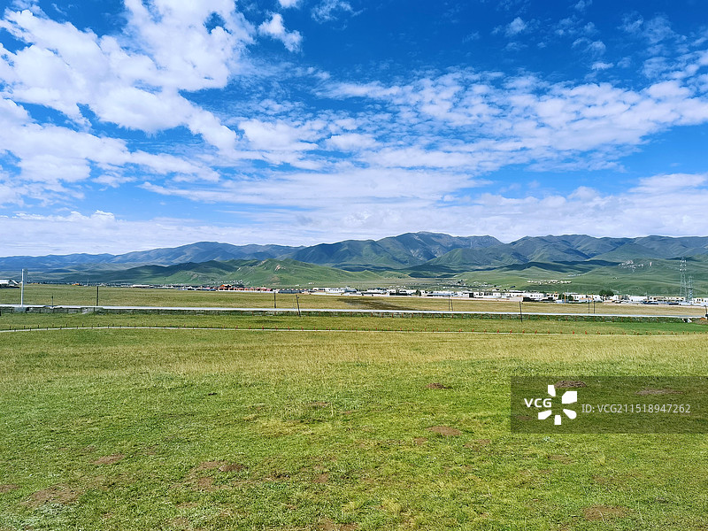 甘肃省甘南藏族自治州夏河县桑科草原风景区美景图片素材