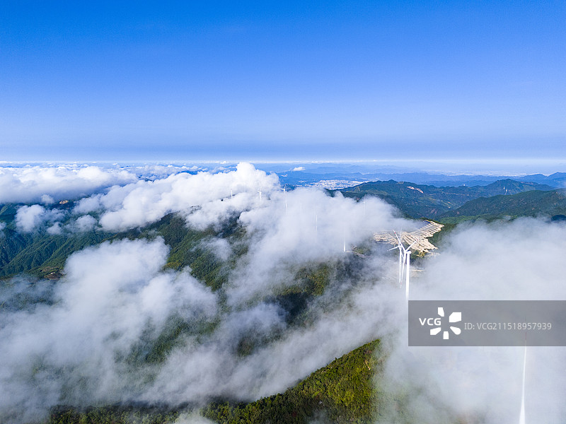 新能源风力发电机云海风光图片素材