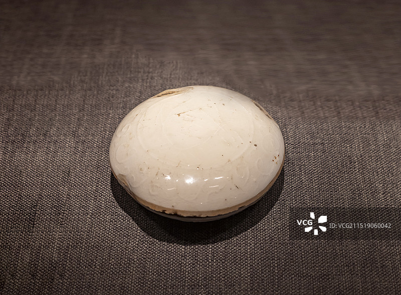 德化碗坪仑窑青白釉茨菇花纹粉盒 北宋 福建博物院图片素材