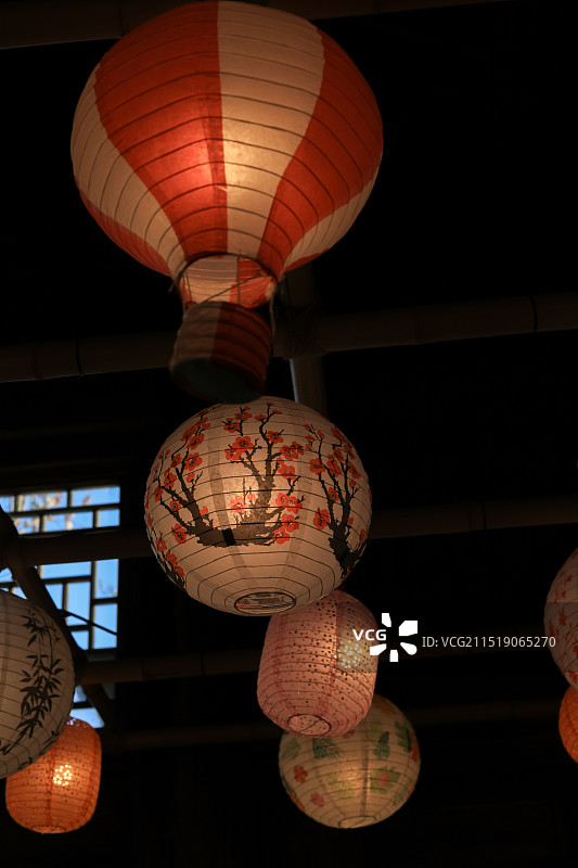 中国山东济南章丘区明水古城花灯铺图片素材