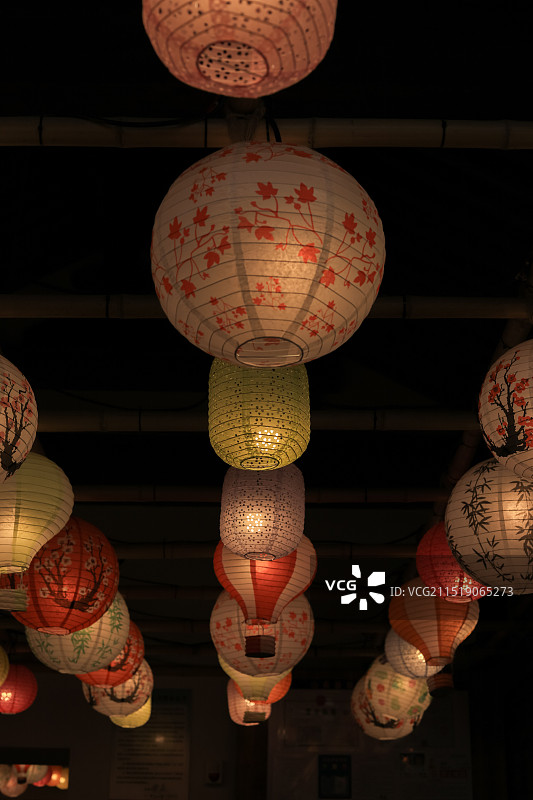 山东济南章丘明水古城花灯铺传统花灯图片素材