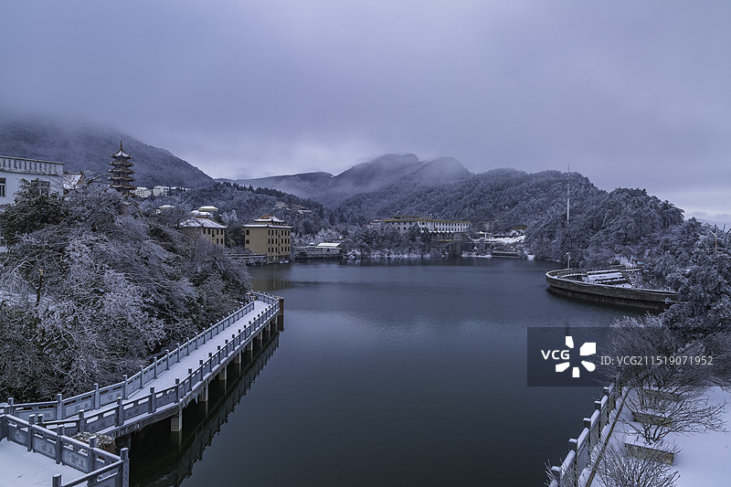 冰雪云中湖--湖北通山九宫山图片素材