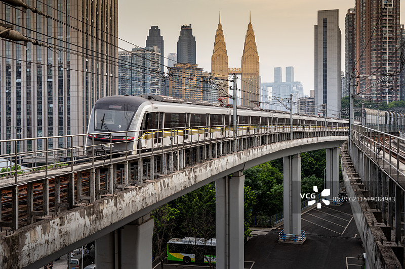 重庆城市海棠溪地铁轨道图片素材
