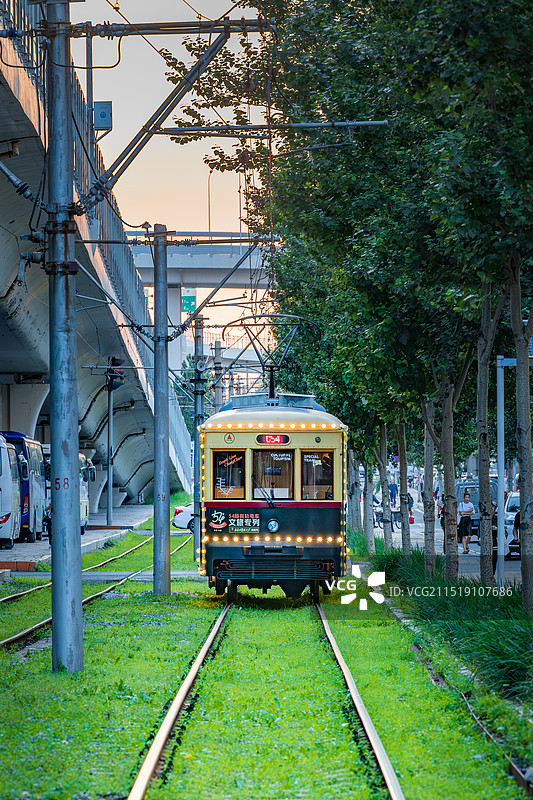 长春有轨电车街景图片素材