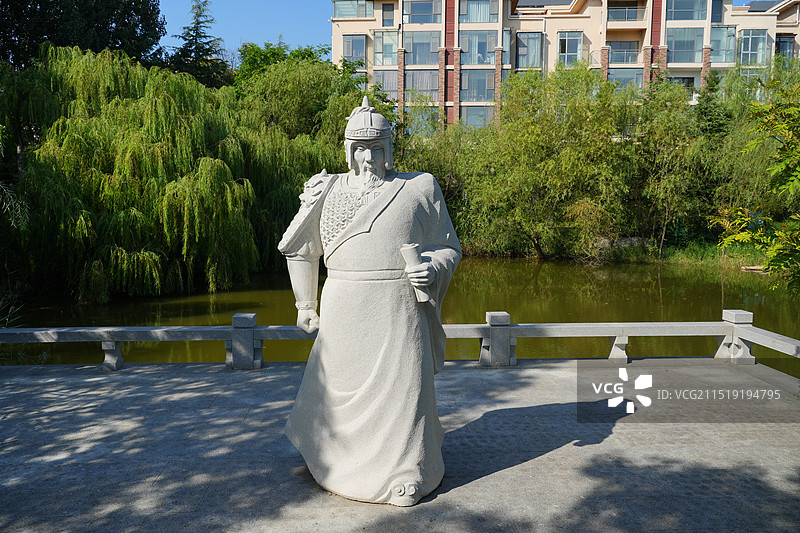 王守仁  王阳明   青岛国学公园雕塑图片素材