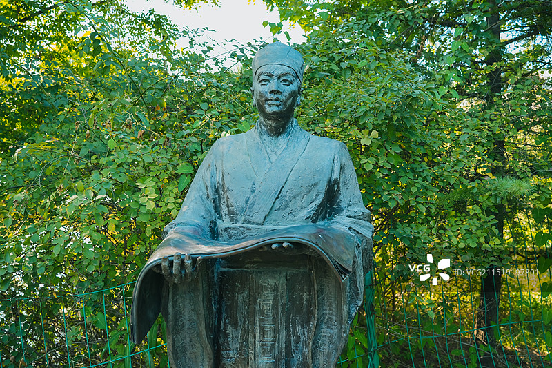 蔡伦  造纸术  中国四大发明  青岛国学公园蔡伦雕塑图片素材