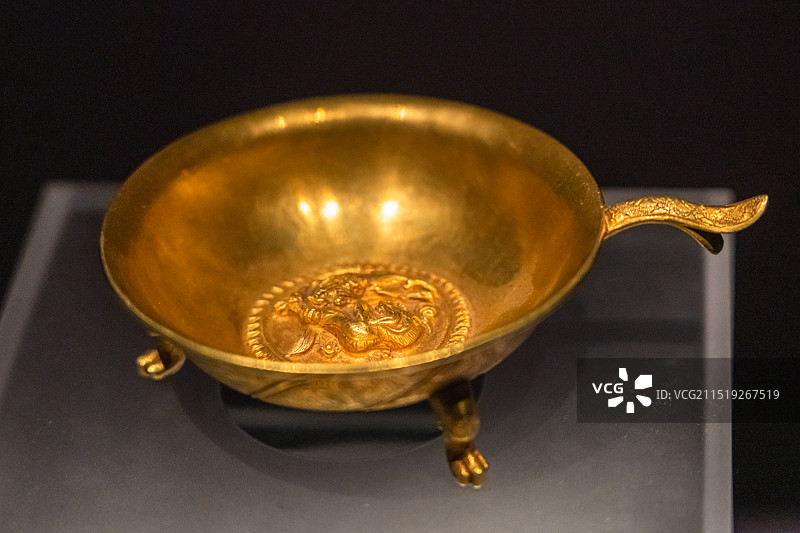 双狮纹金铛（唐）陕西历史博物馆藏 大唐遗宝——何家村窖藏出土文物展图片素材