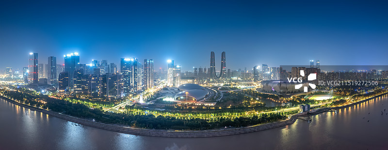 航拍杭州钱塘江南岸钱江世纪城夜景图片素材
