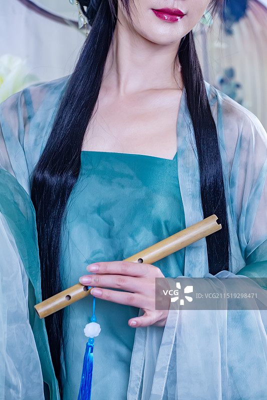 四川省绵阳市吹奏笛子，表演，竹笛，竖笛图片素材