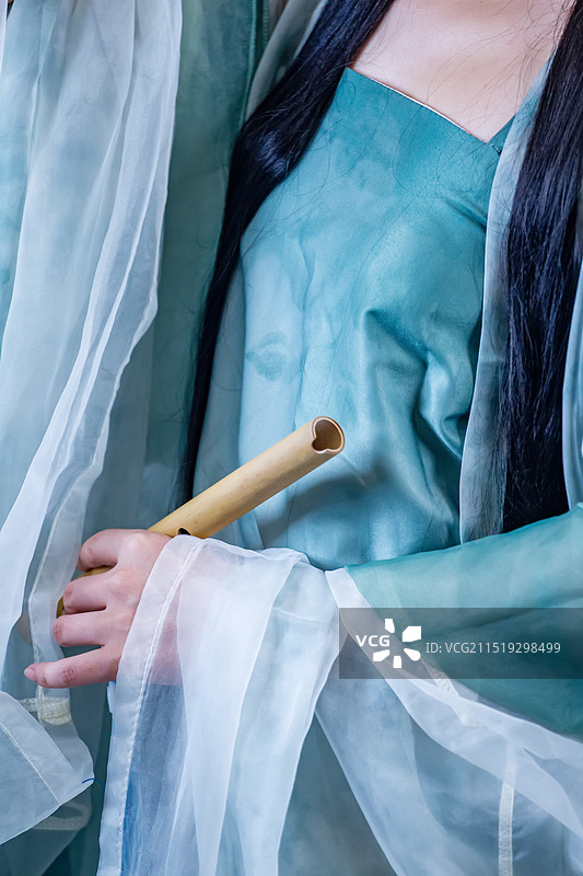 四川省绵阳市吹奏笛子，表演，竹笛，竖笛图片素材