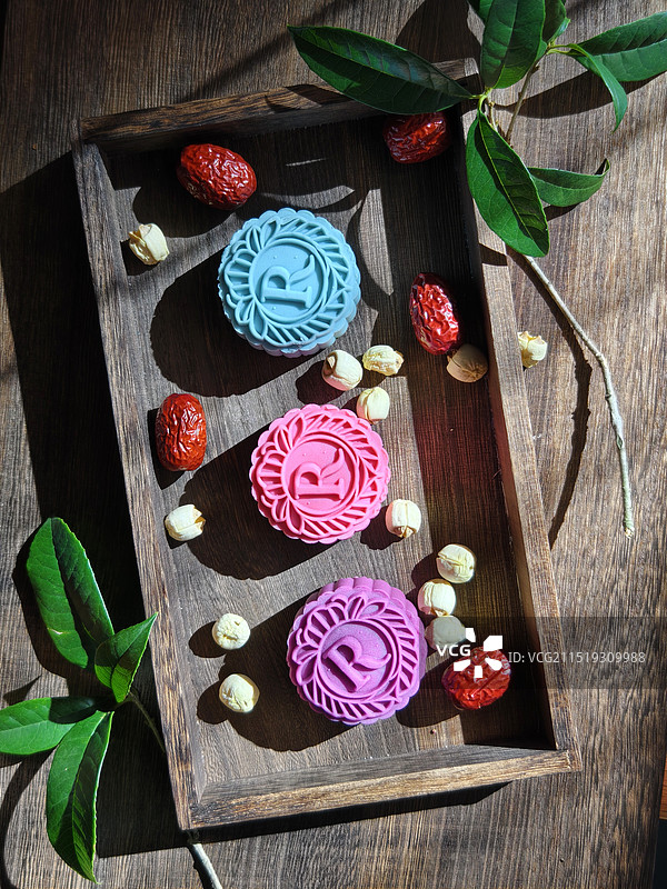 彩色月饼图片素材