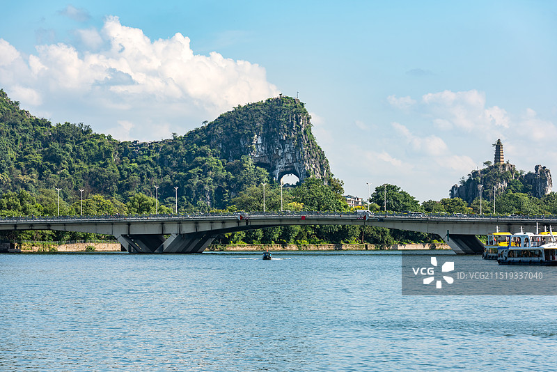 广西桂林穿山公园穿山和塔山图片素材