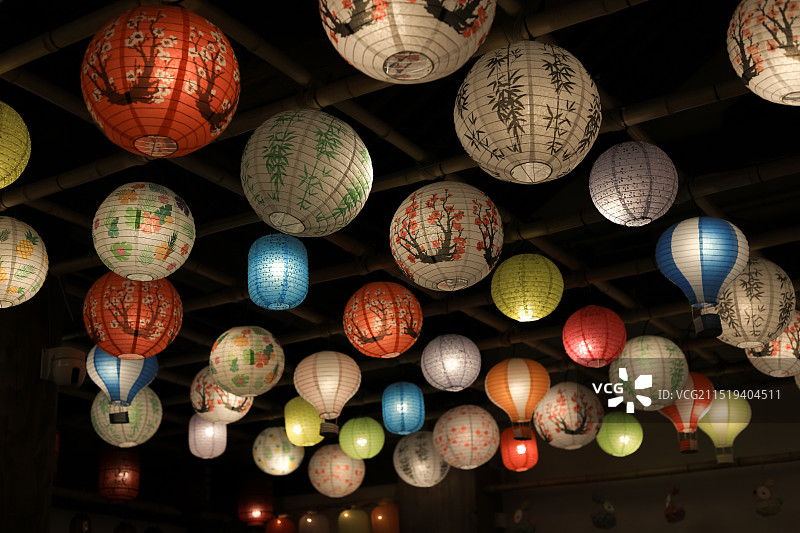 山东济南章丘明水古城花灯铺传统花灯图片素材