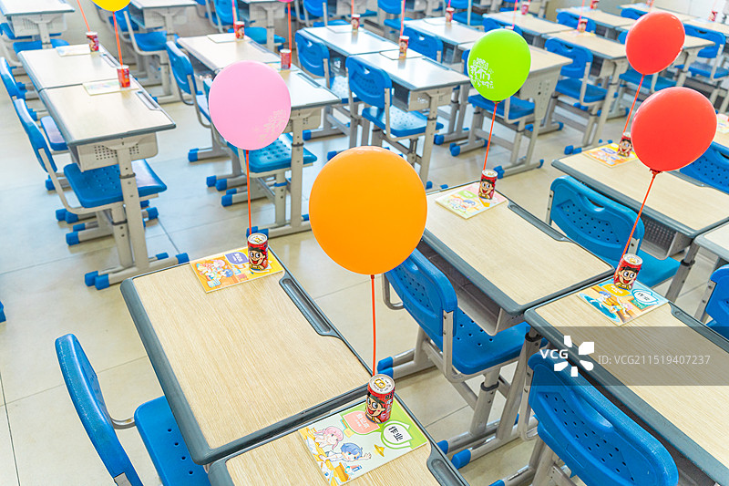 开学季新生入学班级布置的场景图片素材