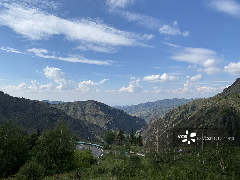 天山飞龙潭瀑布图片素材