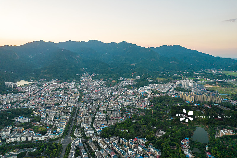 中国湖南省衡阳市南院区南岳古镇夜景航拍图片素材