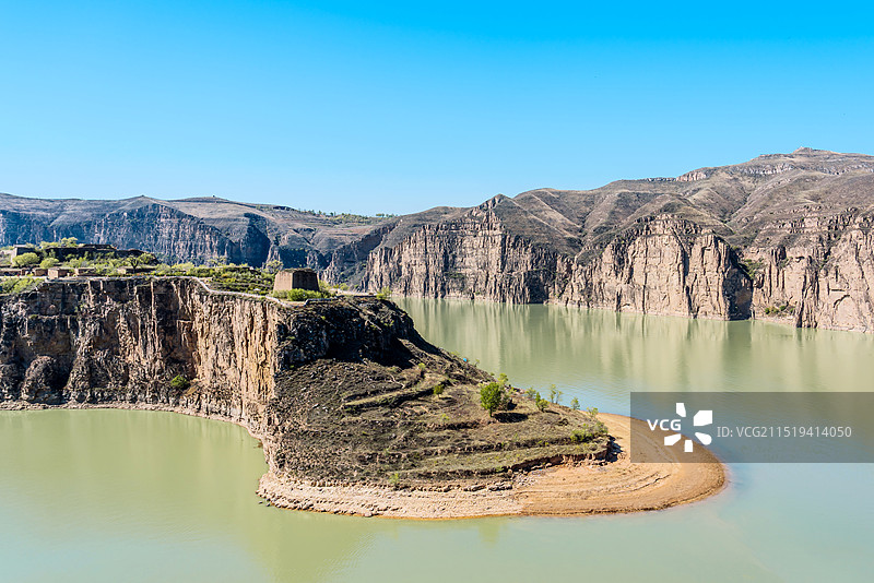 中国山西忻州偏关县老牛湾黄河大峡谷和长城遗址风光图片素材